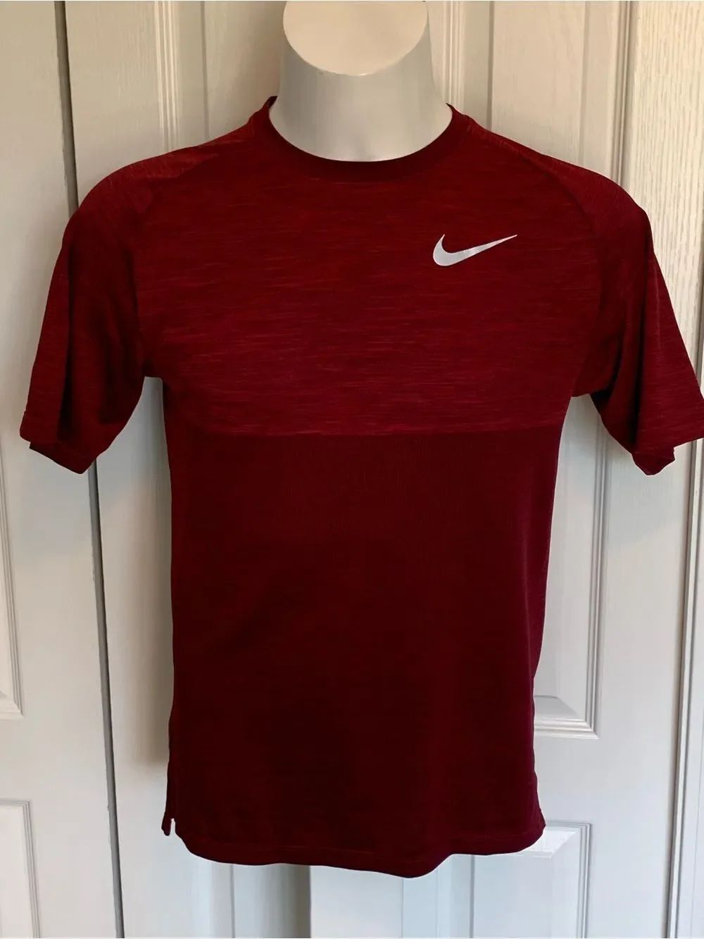 Nike Running Men’s Maroon Performance Crew Neck Shirt